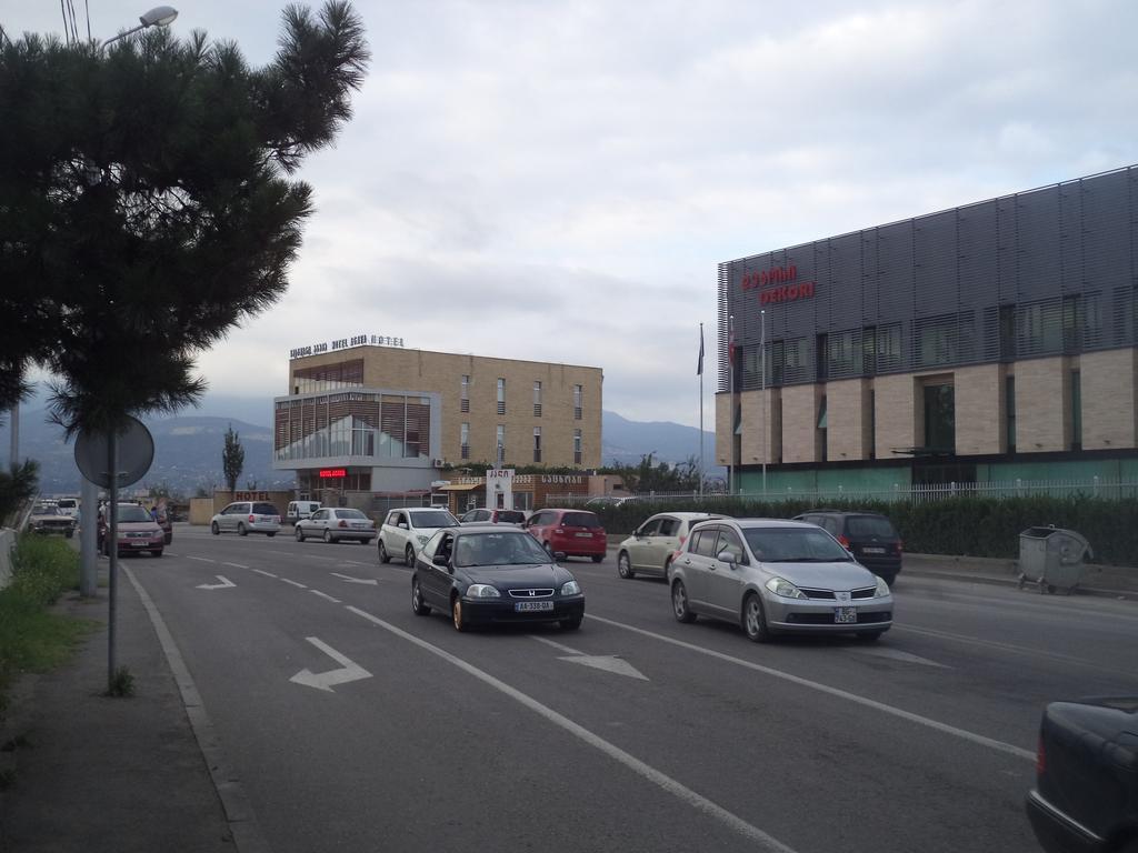 Hotel Agava Tbilisi Esterno foto